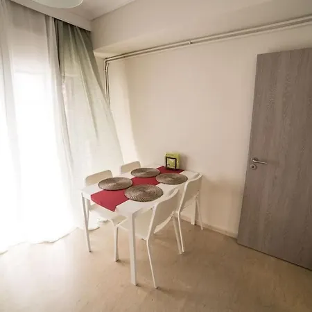 Markopoulosapartments 아파트 네아 모우다니아